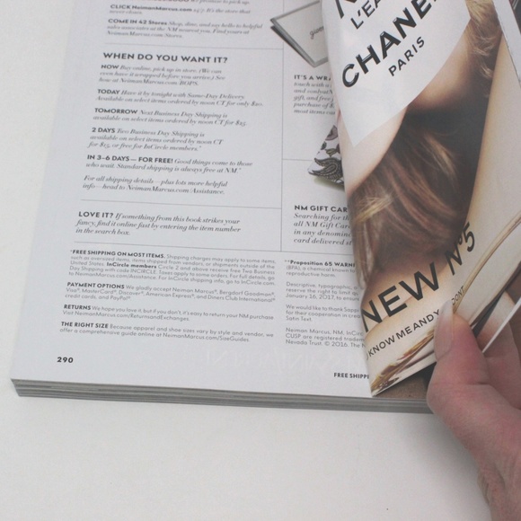 Neiman The Christmas Book 2016 Magazine Catalog - Picture 4 of 5